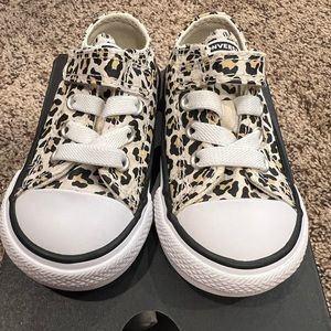 Toddler leopard converse shoes size 4 infant